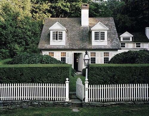 white-picket-fence-home